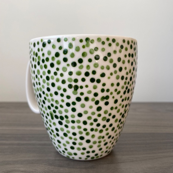 Hand Painted Green Dot Mug - Picture 7 of 8